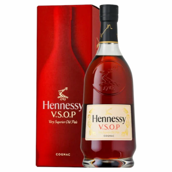 HENNESSY VSOP konyak + díszdoboz (0.7l - 40%)